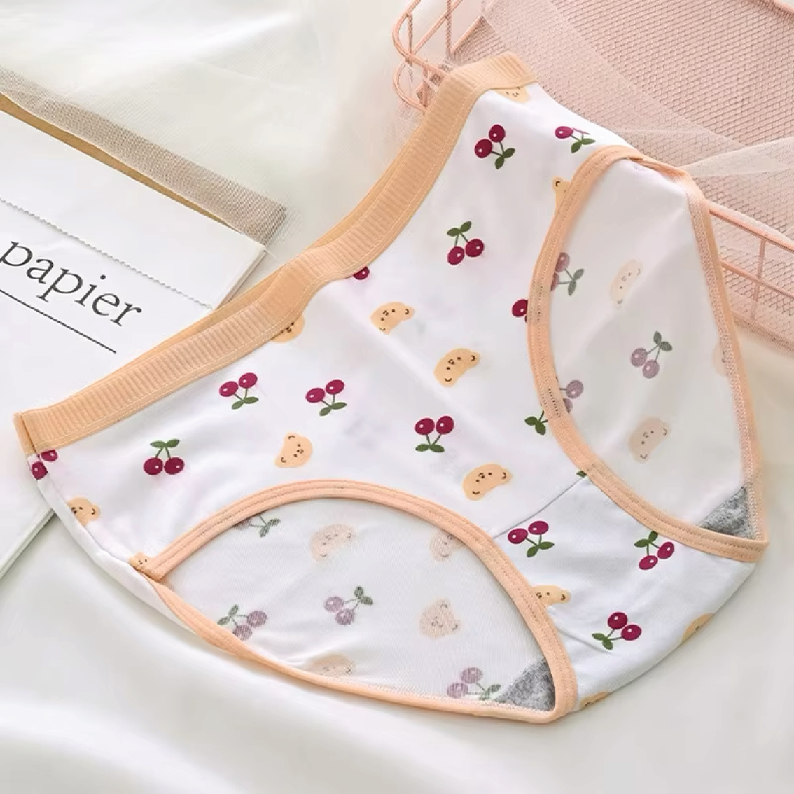 Cuddle Couture (CC009)