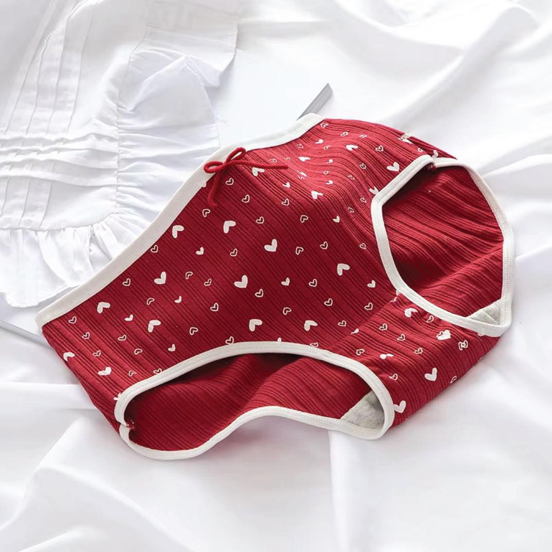 Scarlet Desires (SD040)