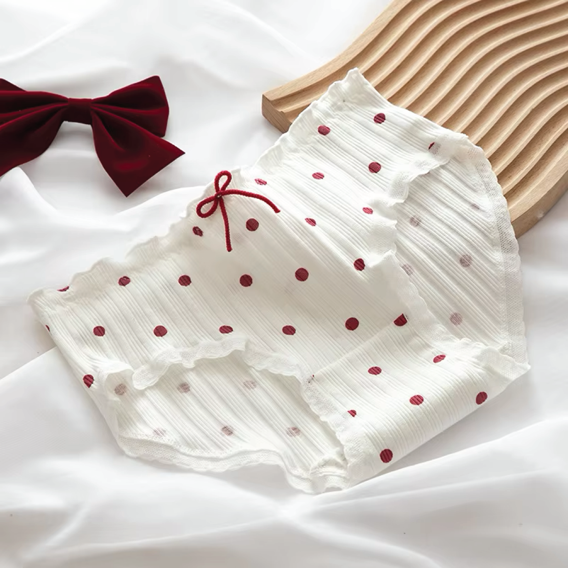 Scarlet Desires (SD040)