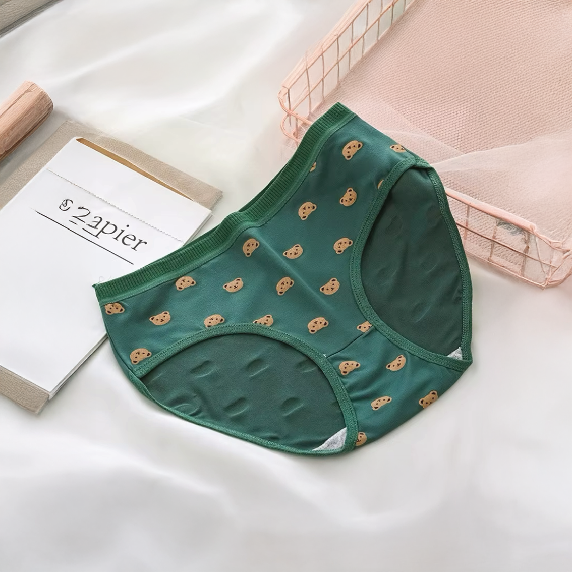 Cuddle Couture (CC009)