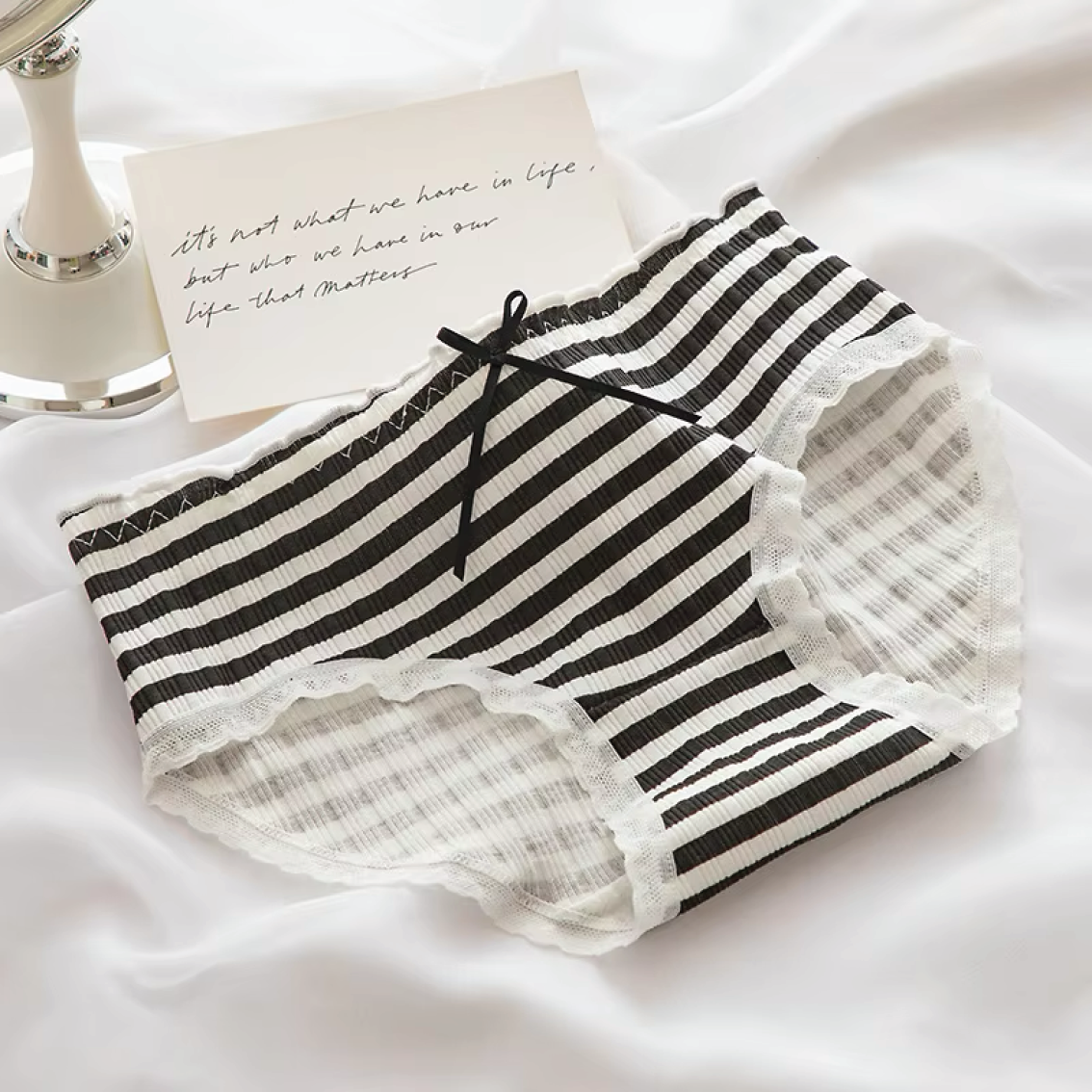 Chic Contrast (CC005)