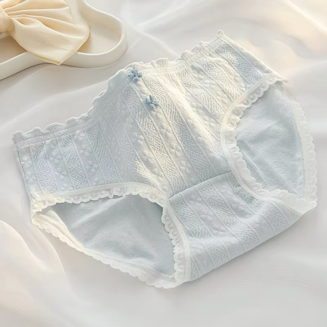Delicate Charm (DCO12)
