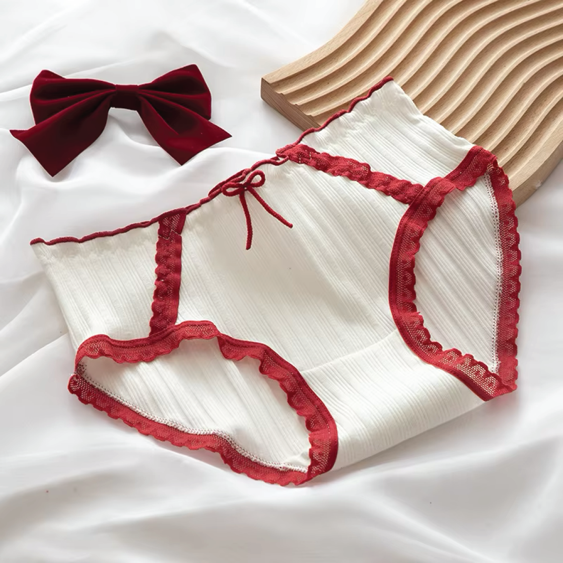 Scarlet Desires (SD040)